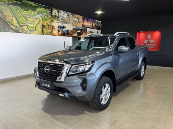 NISSAN FRONTIER 2.3 16V TURBO DIESEL XE CD 4X4 AUTOMÁTICO
