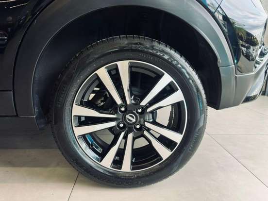 NISSAN-KICKS-2023
