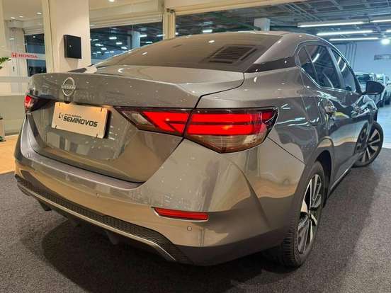 NISSAN-SENTRA-2025