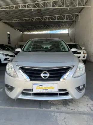 NISSAN-VERSA-2019