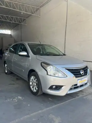 NISSAN-VERSA-2019