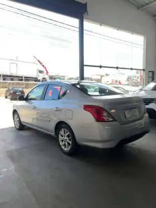 NISSAN-VERSA-2019