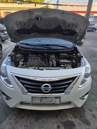 NISSAN-VERSA-2019
