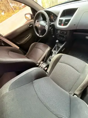 PEUGEOT-207-1.6 XS 16V FLEX 4P MANUAL PEUGEOT-207-2010