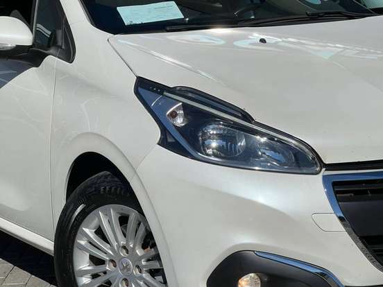 PEUGEOT-208-1.2 ALLURE 12V FLEX 4P MANUAL PEUGEOT-208-2016