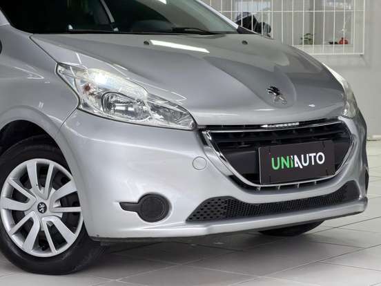 PEUGEOT-208-2013