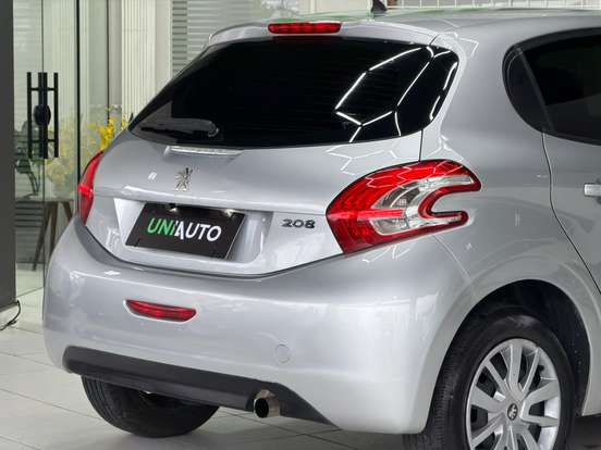 PEUGEOT-208-2013
