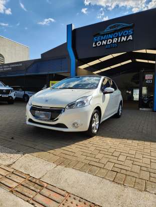 PEUGEOT-208-2015