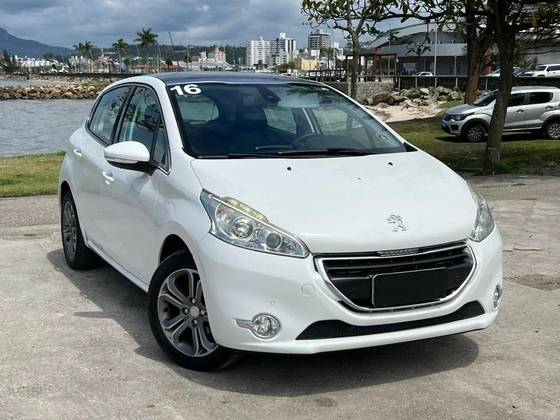 PEUGEOT 208 1.6 GRIFFE 16V FLEX 4P AUTOMÁTICO
