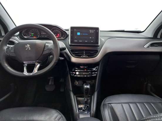 PEUGEOT-208-2018