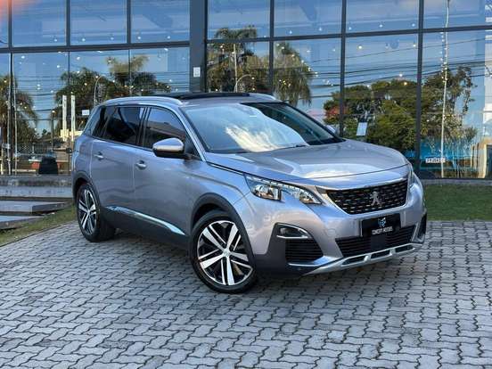 PEUGEOT-5008-2018