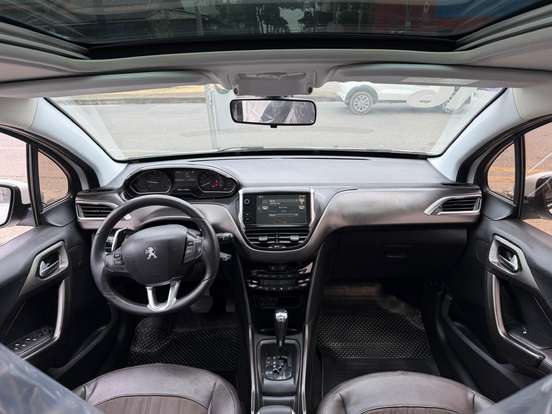 PEUGEOT-2008-1.6 16V FLEX GRIFFE 4P AUTOMÁTICO PEUGEOT-2008-2015