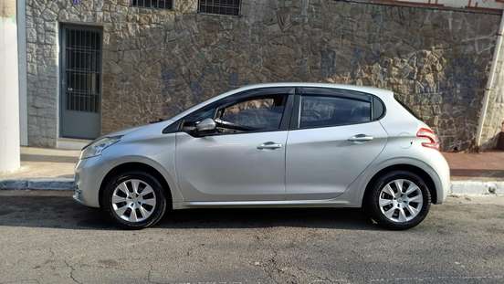 PEUGEOT-208-2014