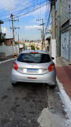 PEUGEOT-208-2014