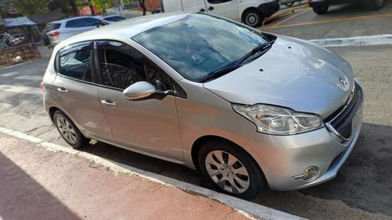 PEUGEOT-208-2014