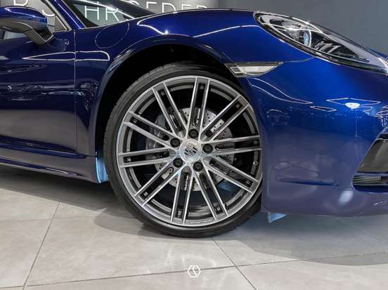 PORSCHE-718-2023