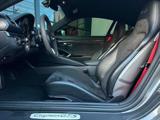 PORSCHE-718-2019