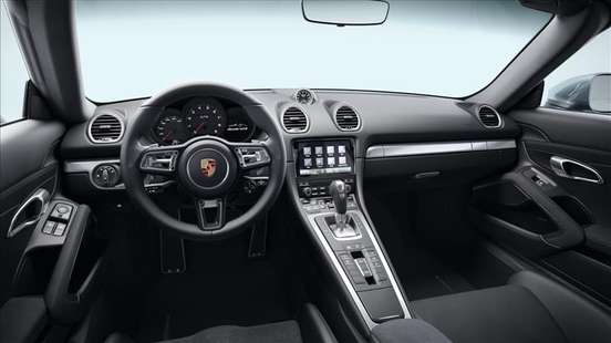 PORSCHE-718-2025