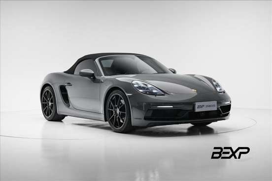 PORSCHE-718-2024