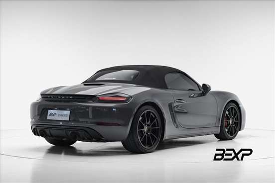 PORSCHE-718-2024