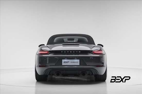 PORSCHE-718-2024