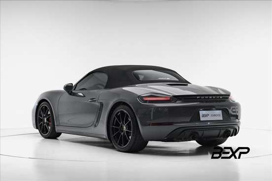 PORSCHE-718-2024