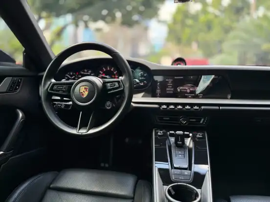 PORSCHE-911-2020