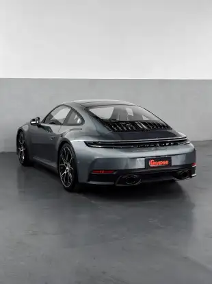 PORSCHE-911-2025