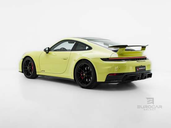 PORSCHE-911-2025