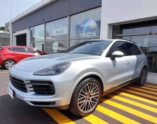PORSCHE-CAYENNE-2020