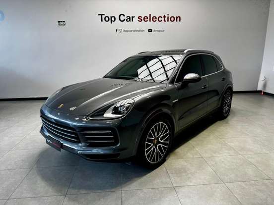 PORSCHE-CAYENNE-2021