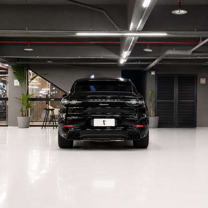 PORSCHE-CAYENNE-2023