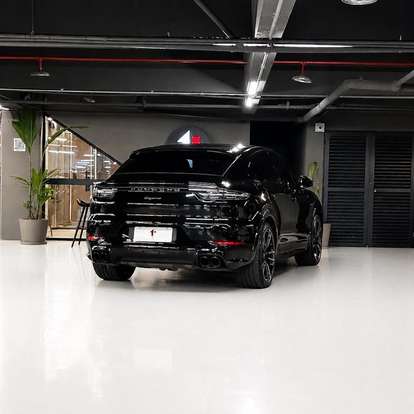 PORSCHE-CAYENNE-2023
