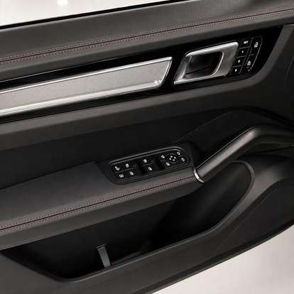 PORSCHE-CAYENNE-2023