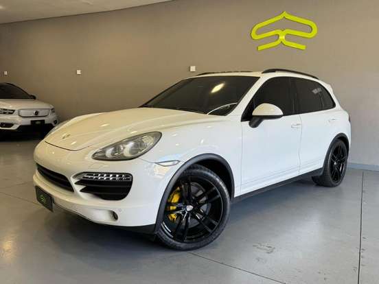 PORSCHE-CAYENNE-2011