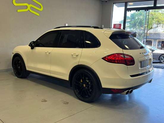PORSCHE-CAYENNE-4.8 S 4X4 V8 32V GASOLINA 4P TIPTRONIC PORSCHE-CAYENNE-2011