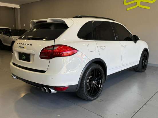 PORSCHE-CAYENNE-4.8 S 4X4 V8 32V GASOLINA 4P TIPTRONIC PORSCHE-CAYENNE-2011