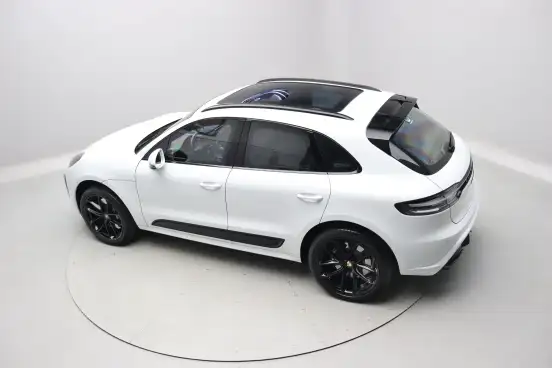 PORSCHE-MACAN-2024