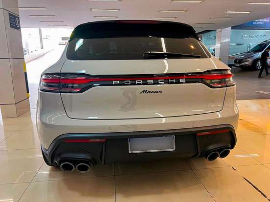 PORSCHE-MACAN-2025