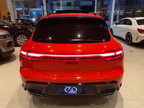 PORSCHE-MACAN-2023