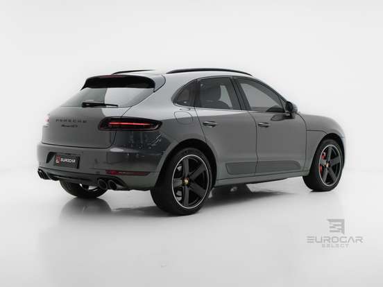 PORSCHE-MACAN-2017