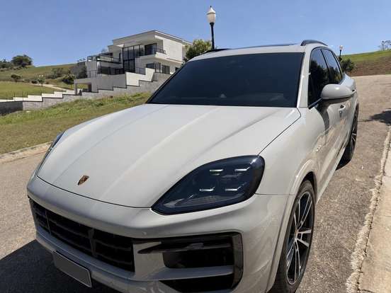 PORSCHE-CAYENNE-2024