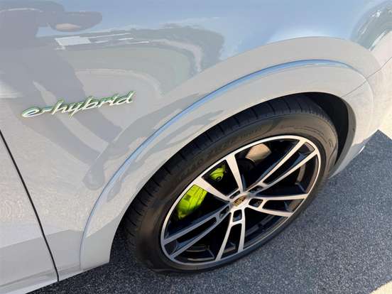 PORSCHE-CAYENNE-2024
