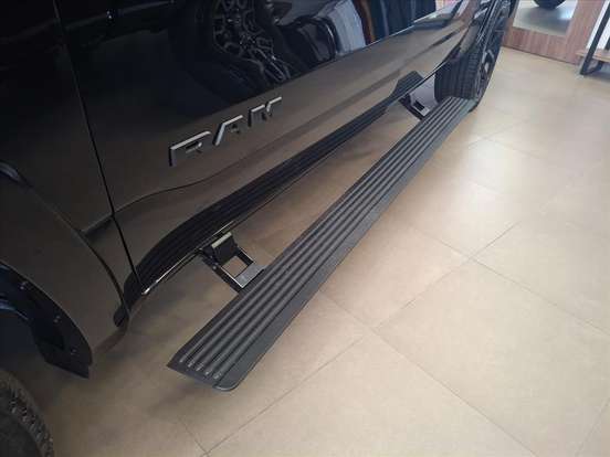 RAM-1500-3.0 HURRICANE 6 BITURBO GASOLINA LARAMIE NIGHT EDITION CD 4X4 AUTOMÁTICO RAM-1500-2026