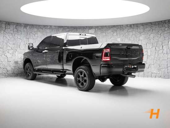 RAM-1500-5.7 V8 GASOLINA LIMITED CD 4X4 AUTOMÁTICO RAM-1500-2023