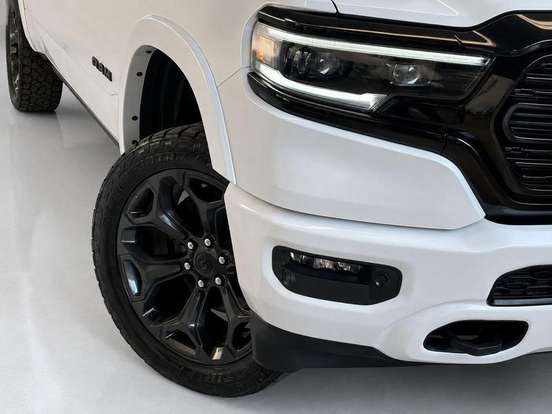 RAM-1500-5.7 V8 GASOLINA LIMITED NIGHT EDITION CD 4X4 AUTOMÁTICO RAM-1500-2023
