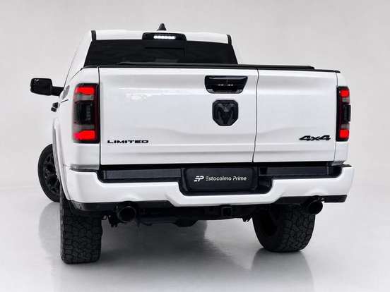 RAM-1500-5.7 V8 GASOLINA LIMITED NIGHT EDITION CD 4X4 AUTOMÁTICO RAM-1500-2023