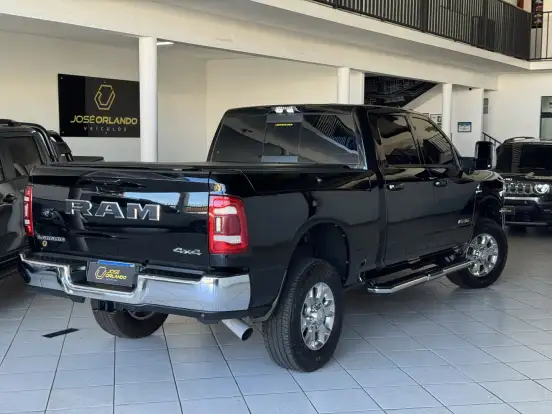 RAM-2500-6.7 I6 TURBO DIESEL LARAMIE CD 4X4 AUTOMÁTICO RAM-2500-2023