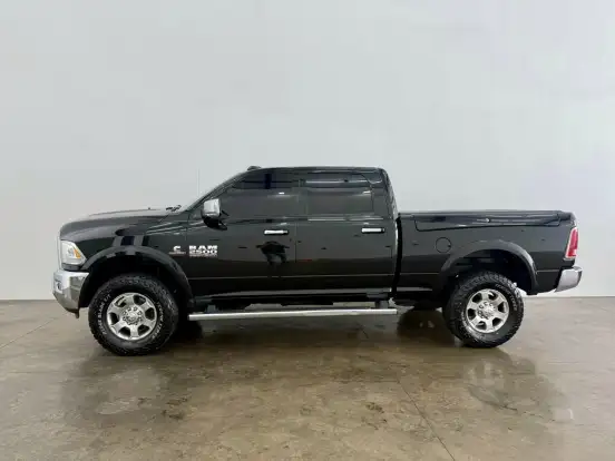 RAM-2500-6.7 LARAMIE 4X4 CD I6 TURBO DIESEL 4P AUTOMÁTICO RAM-2500-2016