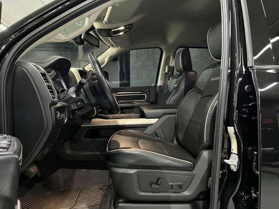 RAM-2500-6.7 I6 TURBO DIESEL LARAMIE CD 4X4 AUTOMÁTICO RAM-2500-2023